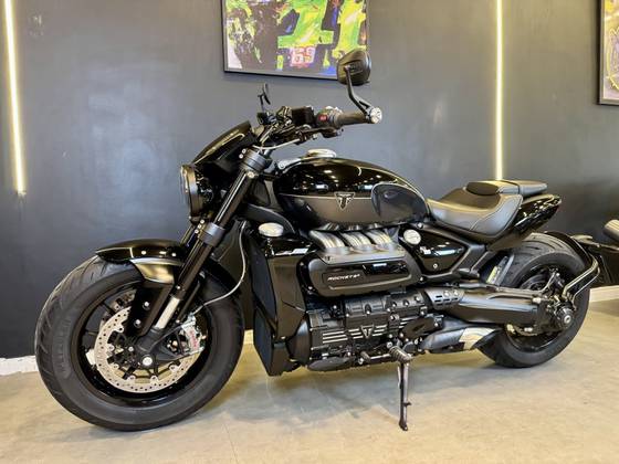 TRIUMPH ROCKET III STORM R 